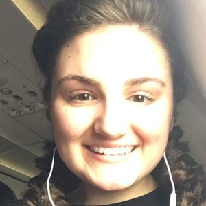 Meet your Posher, Kayla